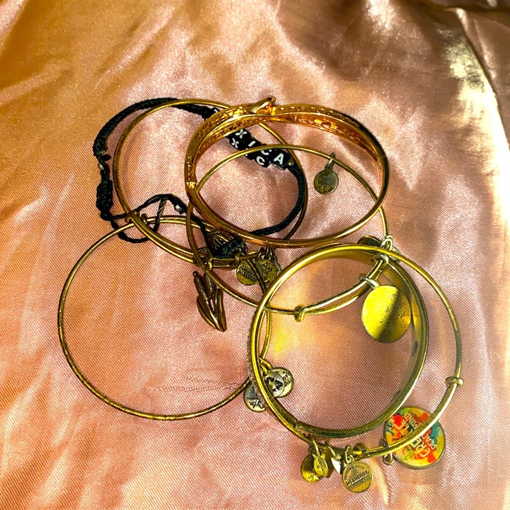 7 piece bundle bracelets